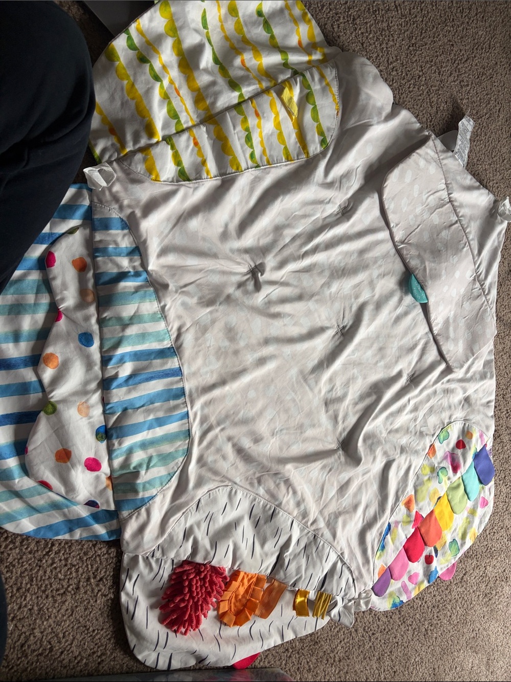 Lovevery Play Mat (Missing Wooden Mobile) w/ Sensory Strands
